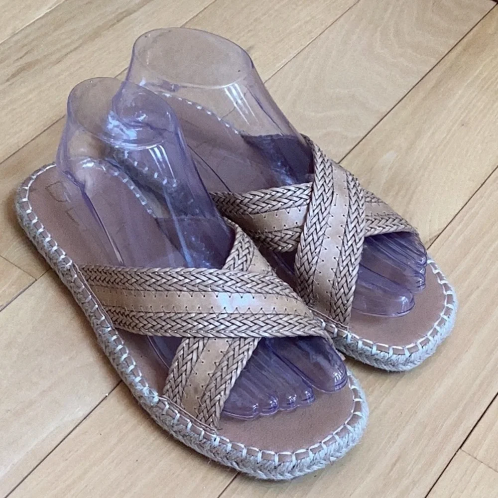 BEACH by Matisse hightide slide on sandals, espadrille flats. Women’s size 8